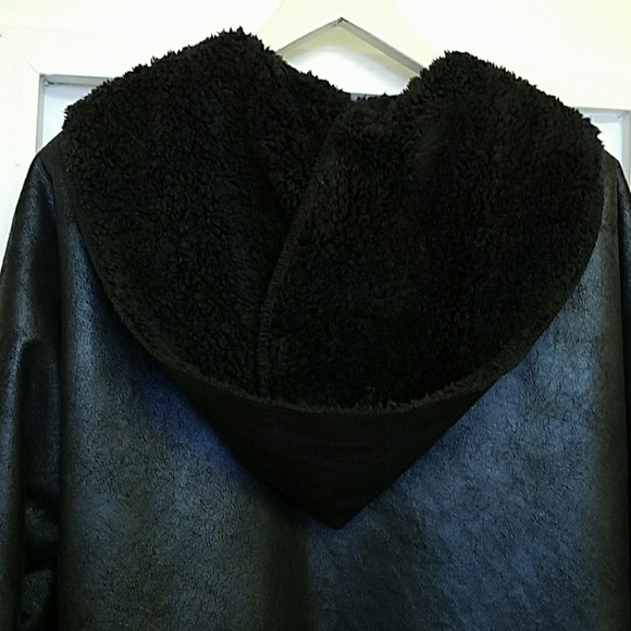 Jacket - Picture 5 of 7